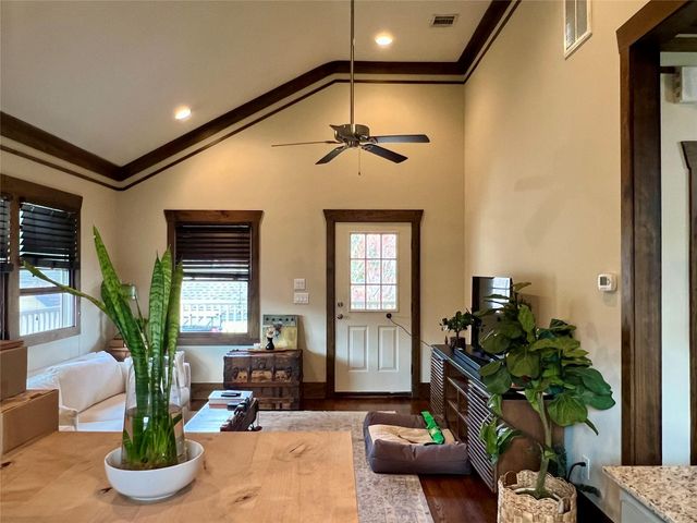 1021 Louise Street A, Houston, TX 77009