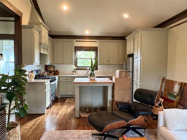 1021 Louise Street A, Houston, TX 77009