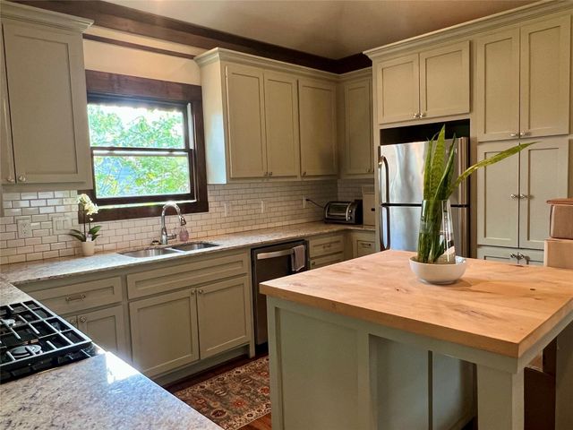 1021 Louise Street A, Houston, TX 77009