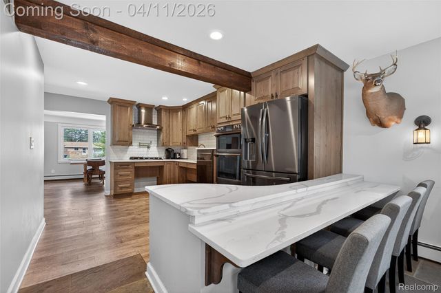 91 Wendelton Road, Troy, MI 48084