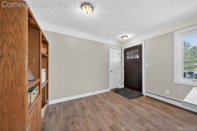 91 Wendelton Road, Troy, MI 48084