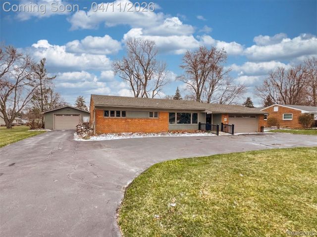 91 Wendelton Road, Troy, MI 48084
