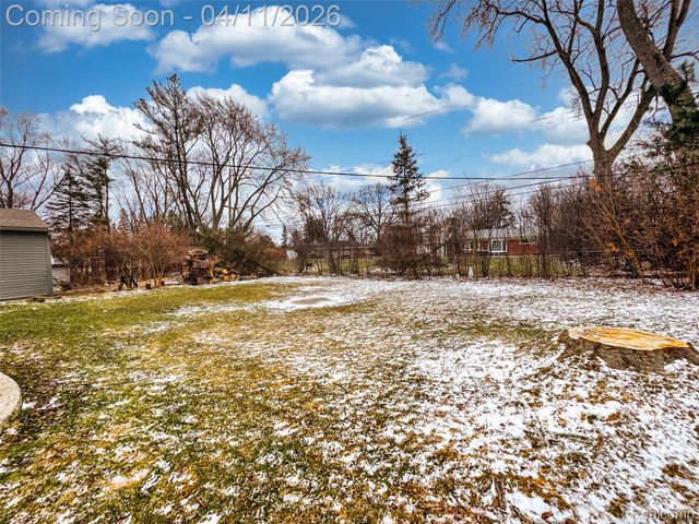91 Wendelton Road, Troy, MI 48084