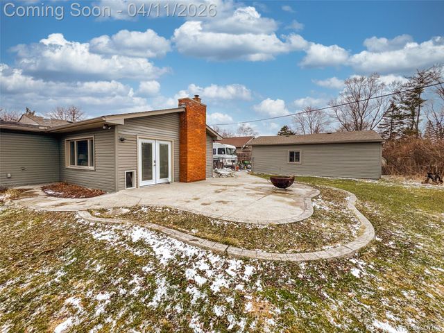 91 Wendelton Road, Troy, MI 48084