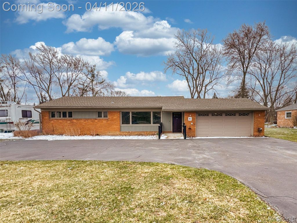 91 Wendelton Road, Troy, MI 48084
