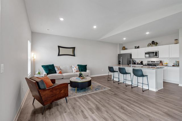 2243 S San Marino Cir, Andover, KS 67002