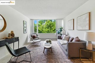 2601 College Ave, Berkeley, CA 94704