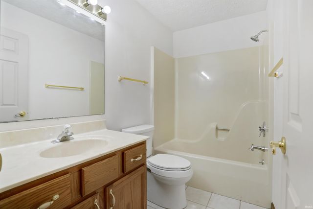 2944 Elmridge Drive, Evansville, IN 47711