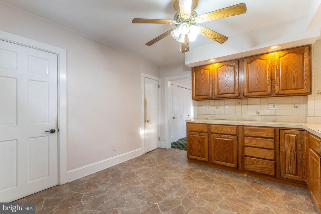 19 WEISS AVE, FLOURTOWN, PA 19031 — photo 2