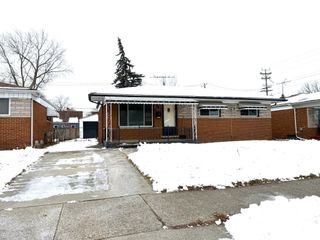 7218 Superior Street, Center Line, MI 48015