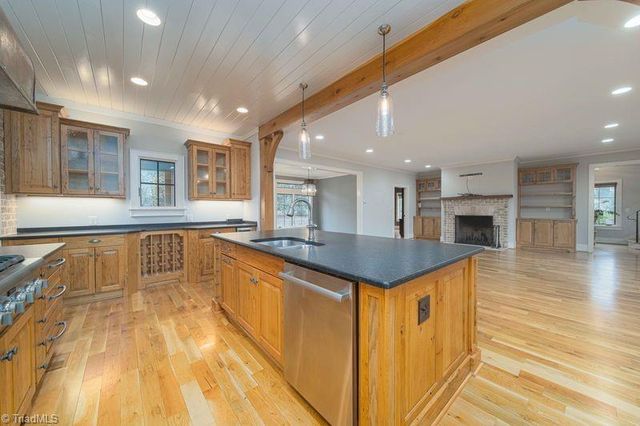 423 Lagerfield Court, Kernersville, NC 27284