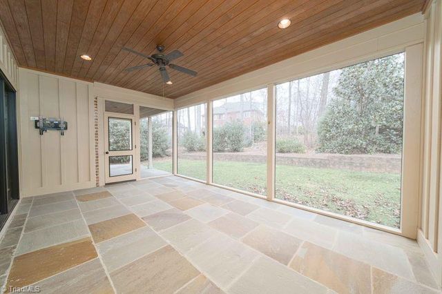 423 Lagerfield Court, Kernersville, NC 27284