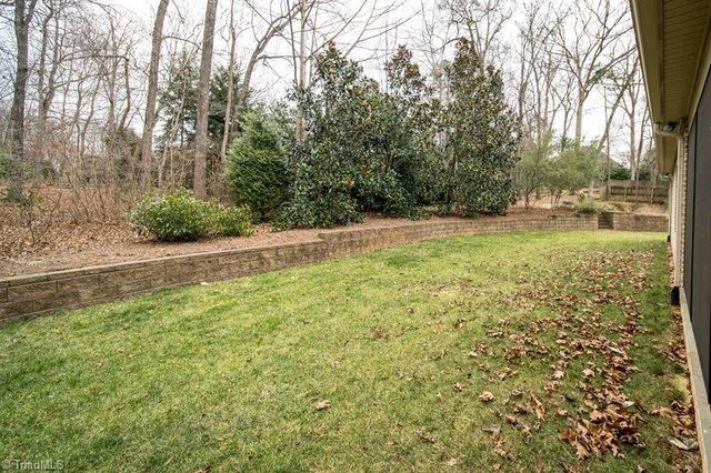 423 Lagerfield Court, Kernersville, NC 27284