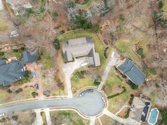 423 Lagerfield Court, Kernersville, NC 27284