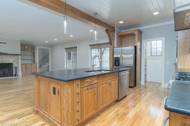 423 Lagerfield Court, Kernersville, NC 27284