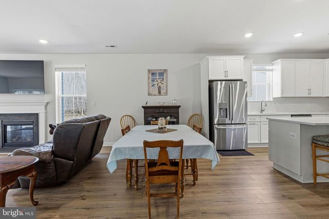 1001 SHANNON FALLS DR, Newark, DE 19702