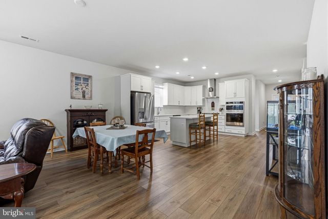 1001 SHANNON FALLS DR, Newark, DE 19702