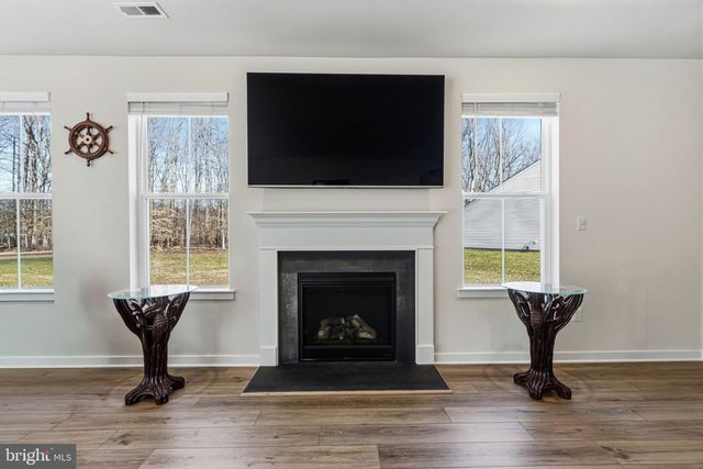 1001 SHANNON FALLS DR, Newark, DE 19702