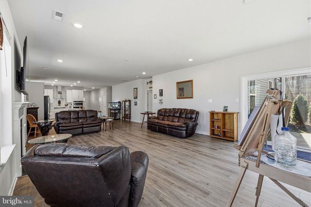 1001 SHANNON FALLS DR, Newark, DE 19702