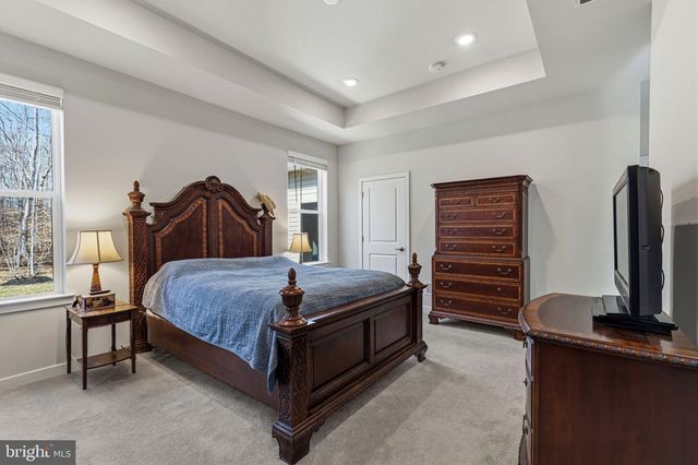 1001 SHANNON FALLS DR, Newark, DE 19702