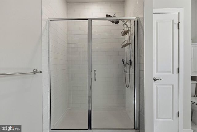 1001 SHANNON FALLS DR, Newark, DE 19702