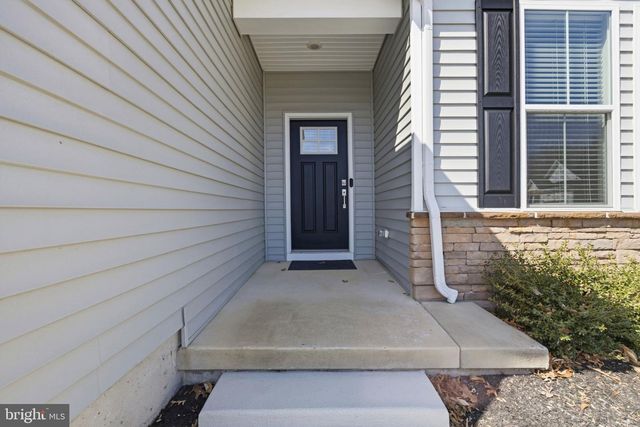 1001 SHANNON FALLS DR, Newark, DE 19702