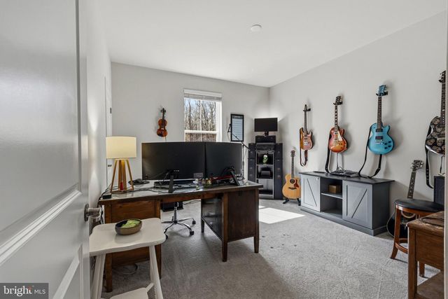 1001 SHANNON FALLS DR, Newark, DE 19702