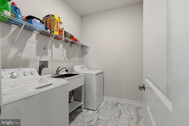 1001 SHANNON FALLS DR, Newark, DE 19702