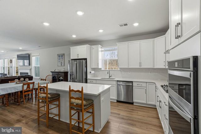 1001 SHANNON FALLS DR, Newark, DE 19702