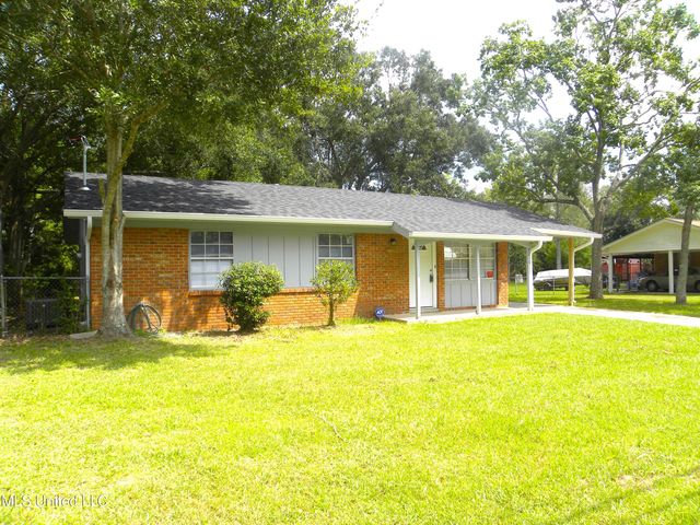 7216 Hampton Drive, Biloxi, MS 39532