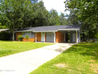7216 Hampton Drive, Biloxi, MS 39532