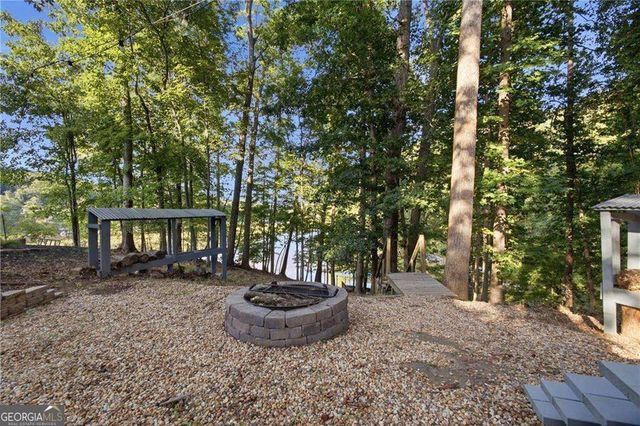 8010 Hickory Court, Murrayville, GA 30564