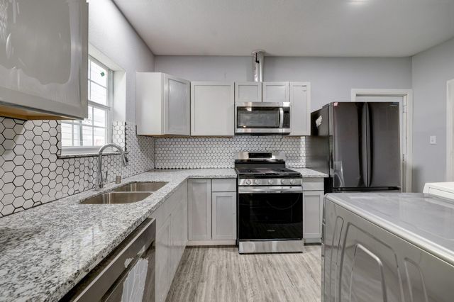 4224 Marina Street, Houston, TX 77007