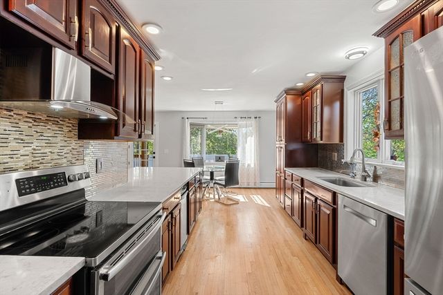 29 Edgehill Rd, Swampscott, MA 01907
