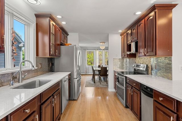 29 Edgehill Rd, Swampscott, MA 01907