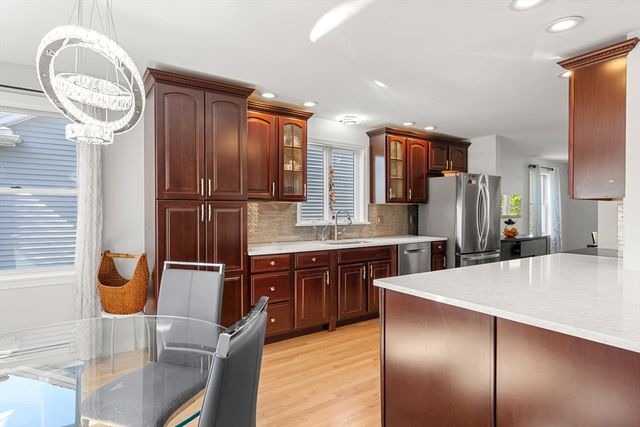 29 Edgehill Rd, Swampscott, MA 01907