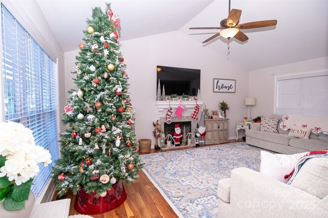 260 Forest Glen Way, Morganton, NC 28655