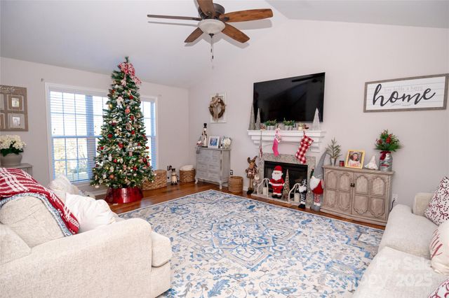 260 Forest Glen Way, Morganton, NC 28655