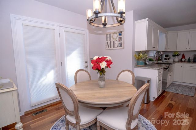 260 Forest Glen Way, Morganton, NC 28655