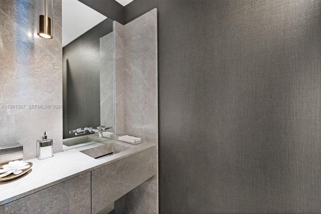 10203 Collins Ave 1702, Bal Harbour, FL 33154