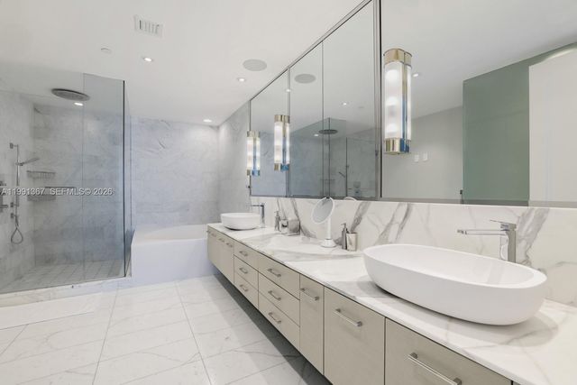 10203 Collins Ave 1702, Bal Harbour, FL 33154