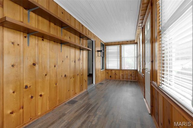 3655 Long Drive, St Ann, MO 63074