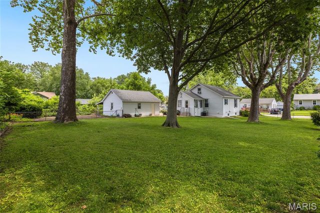 3655 Long Drive, St Ann, MO 63074