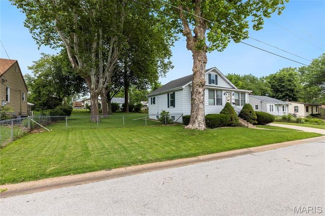 3655 Long Drive, St Ann, MO 63074