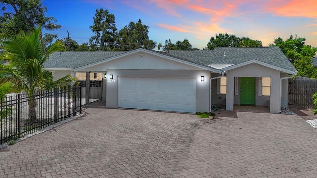 2424 WHIPPOORWILL CIRCLE, Sarasota, FL 34231