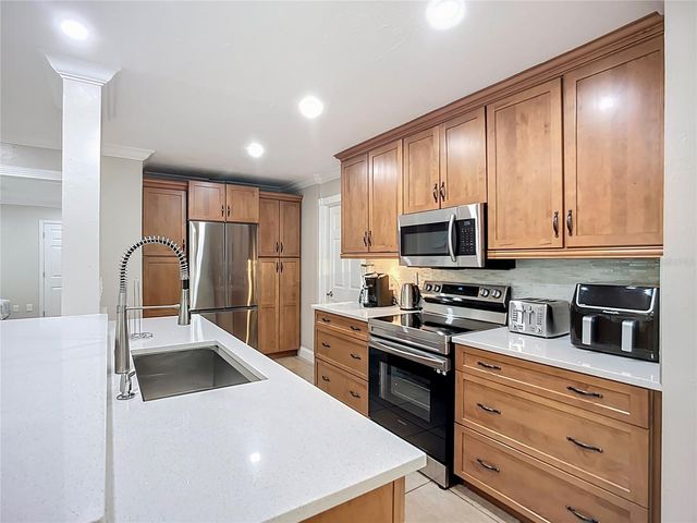 2424 WHIPPOORWILL CIRCLE, Sarasota, FL 34231