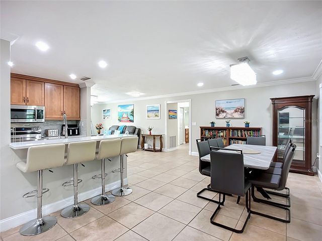 2424 WHIPPOORWILL CIRCLE, Sarasota, FL 34231