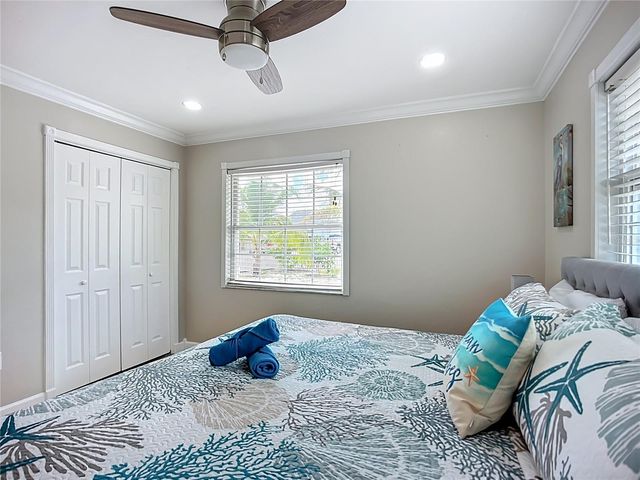 2424 WHIPPOORWILL CIRCLE, Sarasota, FL 34231