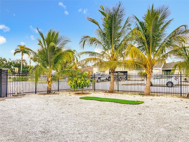 2424 WHIPPOORWILL CIRCLE, Sarasota, FL 34231