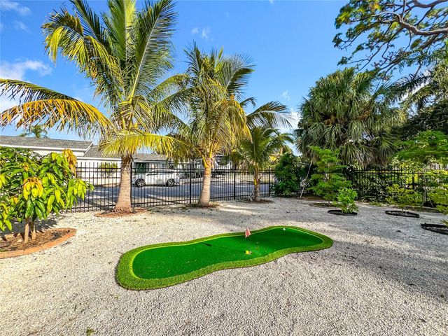 2424 WHIPPOORWILL CIRCLE, Sarasota, FL 34231